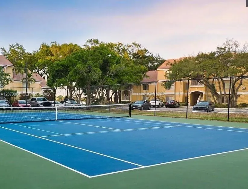 2405 NW 33rd St #1211 Oakland Park, FL 33309