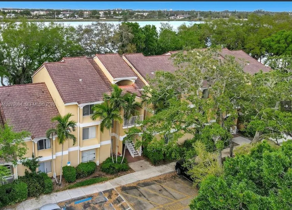 2405 NW 33rd St #1211 Oakland Park, FL 33309