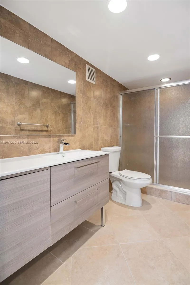 16740 NE 9th Ave #604 North Miami Beach, FL 33162