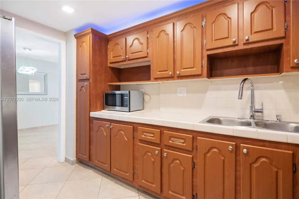 16740 NE 9th Ave #604 North Miami Beach, FL 33162