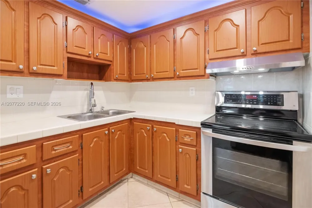 16740 NE 9th Ave #604 North Miami Beach, FL 33162