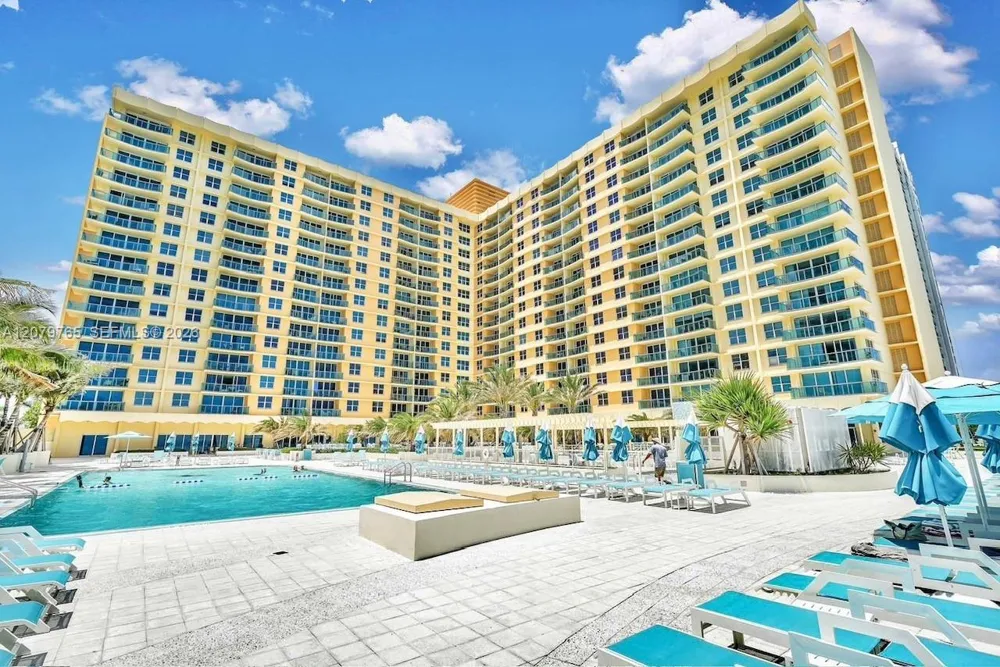 2501 S Ocean Dr #L10 Hollywood, FL 33019