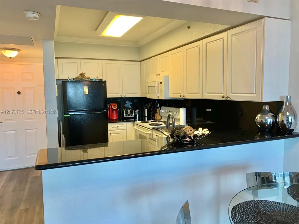 2501 S Ocean Dr #L10 Hollywood, FL 33019