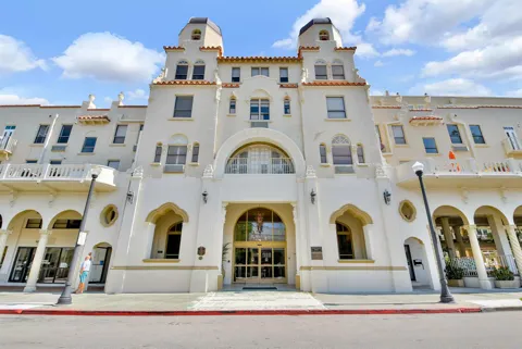 235 SUNRISE AVENUE #3260