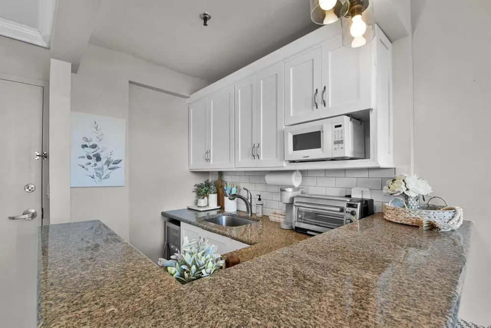235 SUNRISE AVENUE #3260 Palm Beach, FL 33480