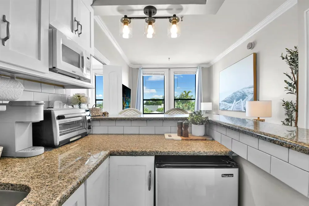 235 SUNRISE AVENUE #3260 Palm Beach, FL 33480