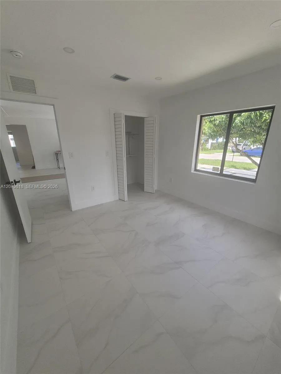 270 NW 147th St #270 Miami, FL 33168