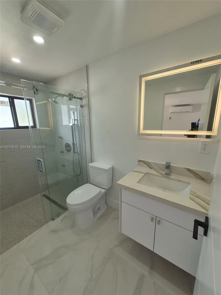 270 NW 147th St #270 Miami, FL 33168