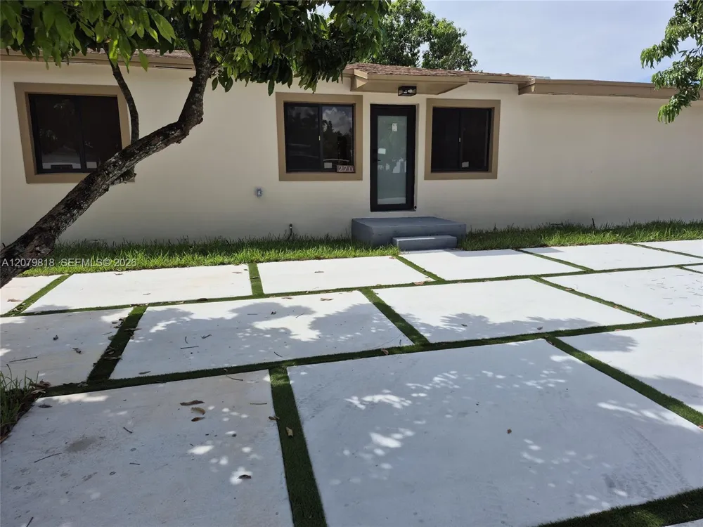 270 NW 147th St #270 Miami, FL 33168