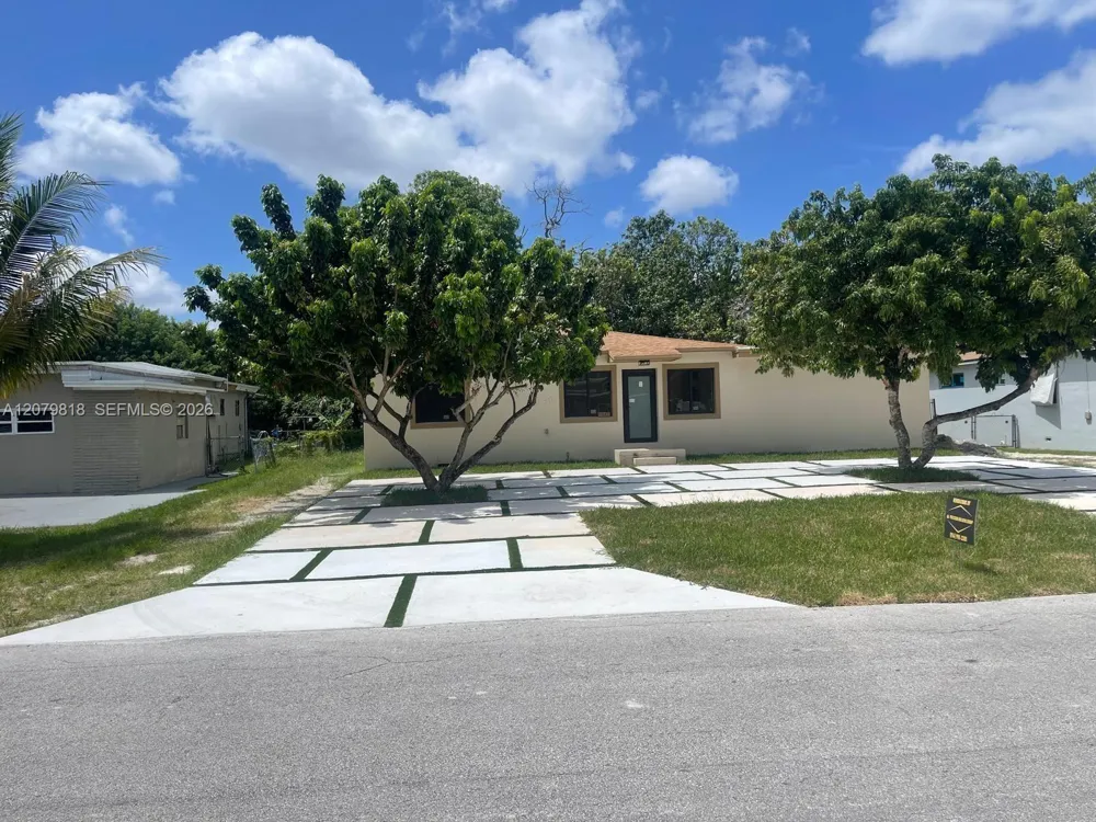 270 NW 147th St #270 Miami, FL 33168