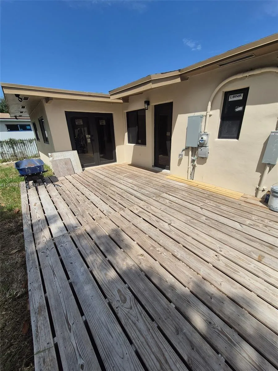 270 NW 147th St #270 Miami, FL 33168