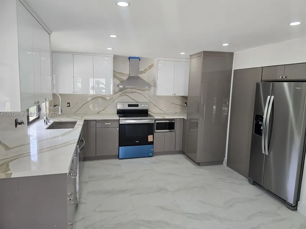 270 NW 147th St #270 Miami, FL 33168