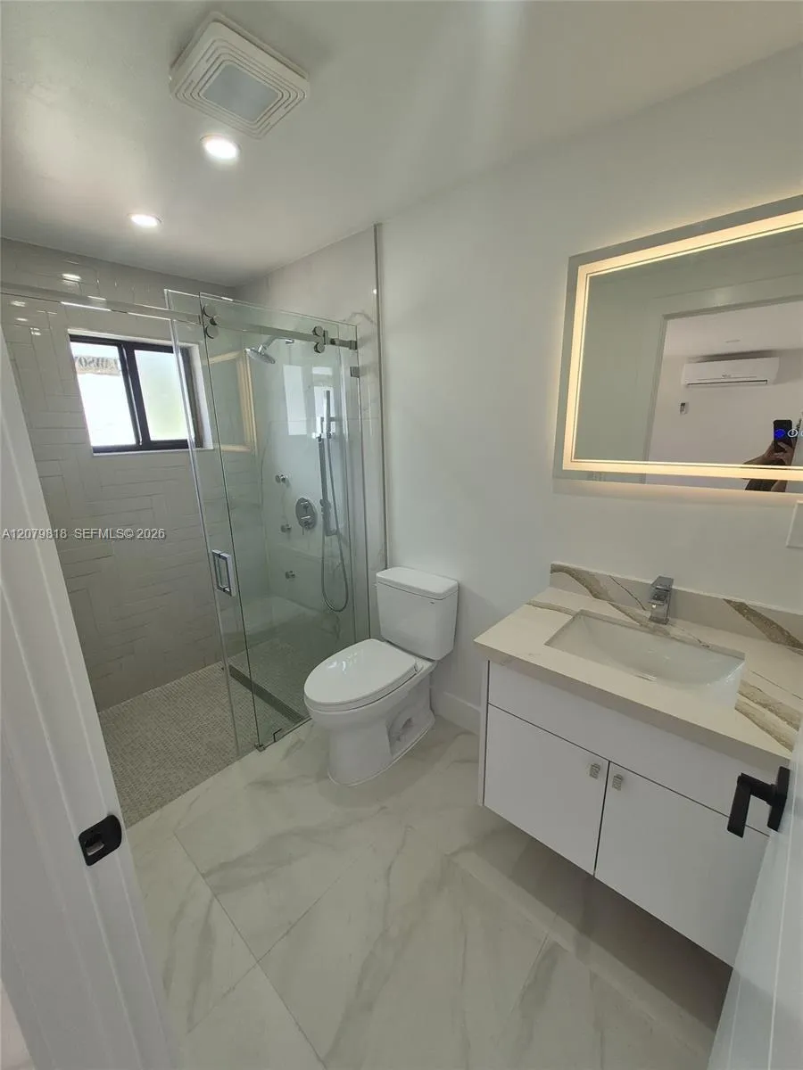 270 NW 147th St #270 Miami, FL 33168