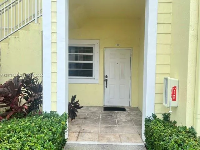 2728 NE 3rd Ct #105 Homestead, FL 33033