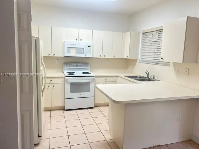 2728 NE 3rd Ct #105 Homestead, FL 33033