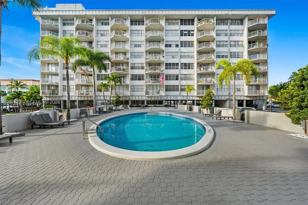 16710 NE 9th Ave #605 North Miami Beach, FL 33162