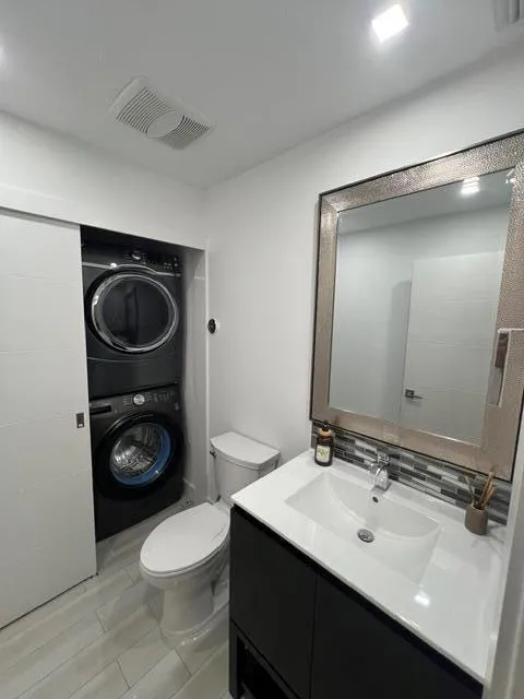 7542 COURTYARD Run E Boca Raton, FL 33433