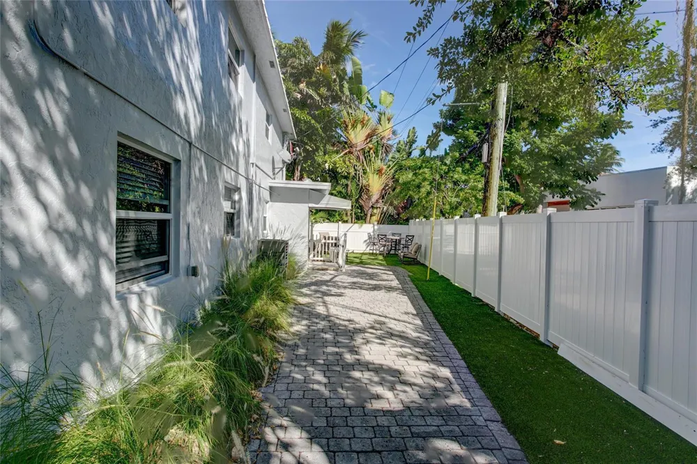 530 S FEDERAL Highway #14 Fort Lauderdale, FL 33301