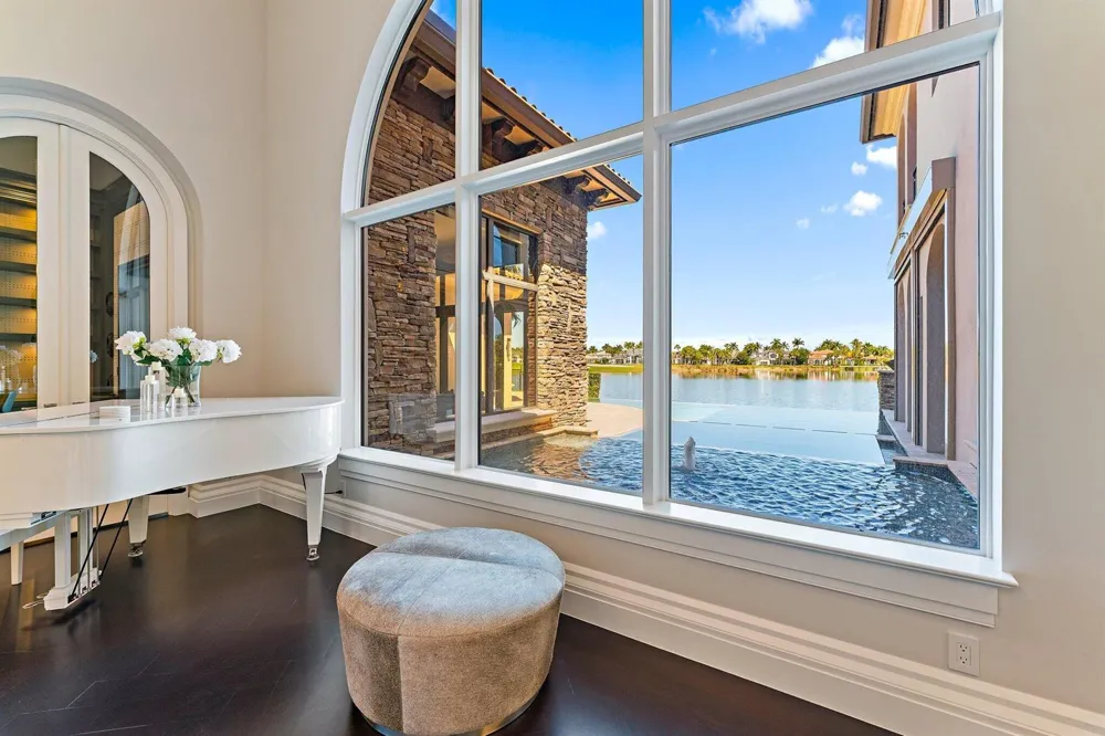 636 Hermitage Circle Palm Beach Gardens, FL 33410