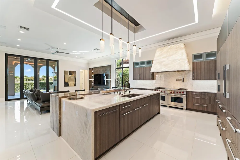 636 Hermitage Circle Palm Beach Gardens, FL 33410