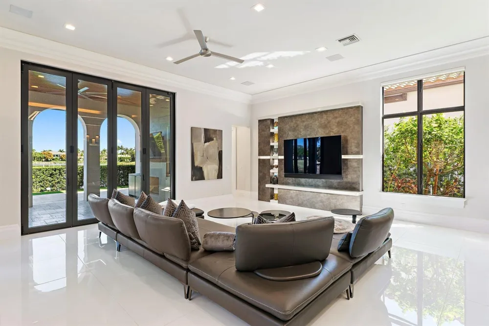 636 Hermitage Circle Palm Beach Gardens, FL 33410
