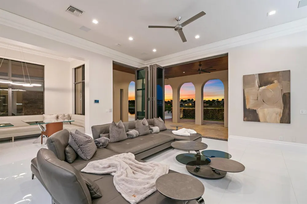 636 Hermitage Circle Palm Beach Gardens, FL 33410