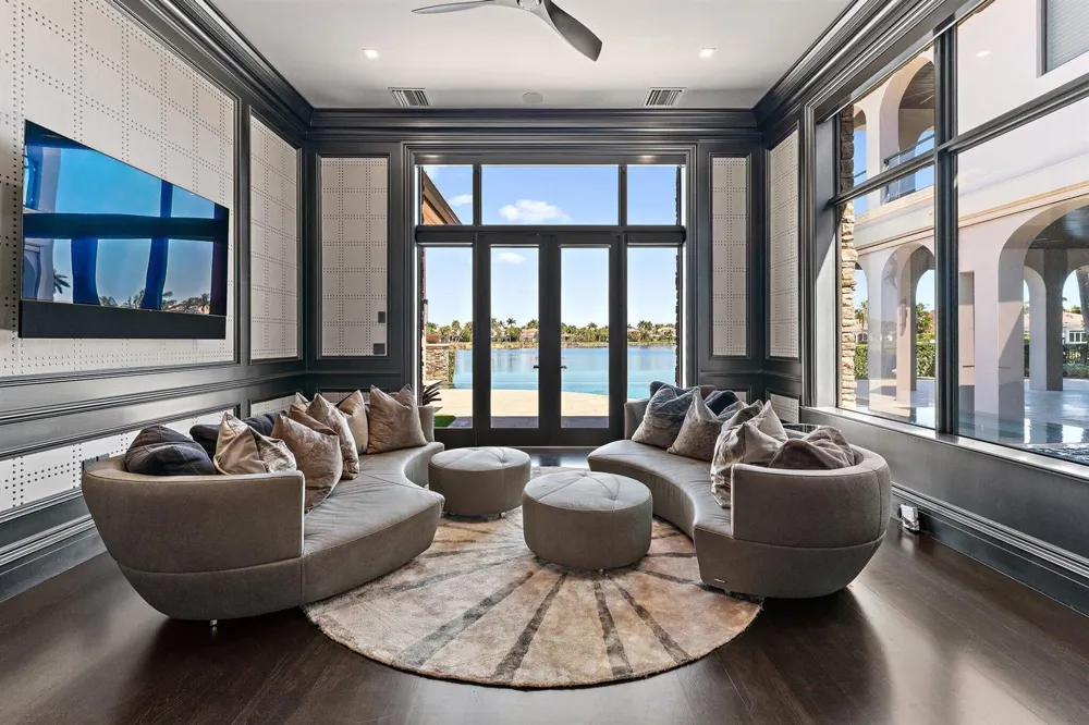 636 Hermitage Circle Palm Beach Gardens, FL 33410