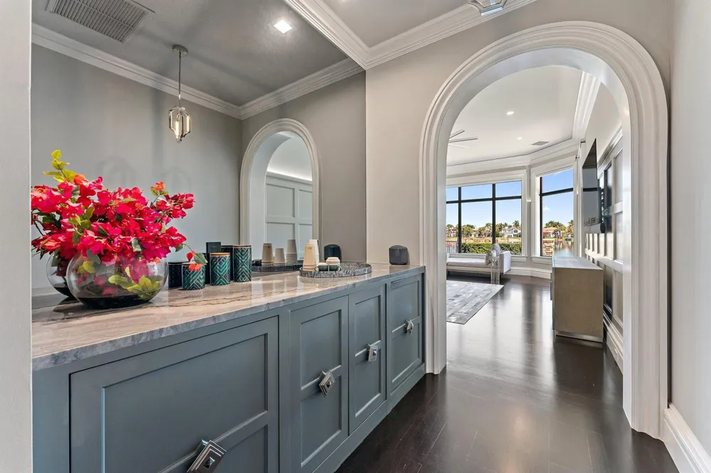 636 Hermitage Circle Palm Beach Gardens, FL 33410