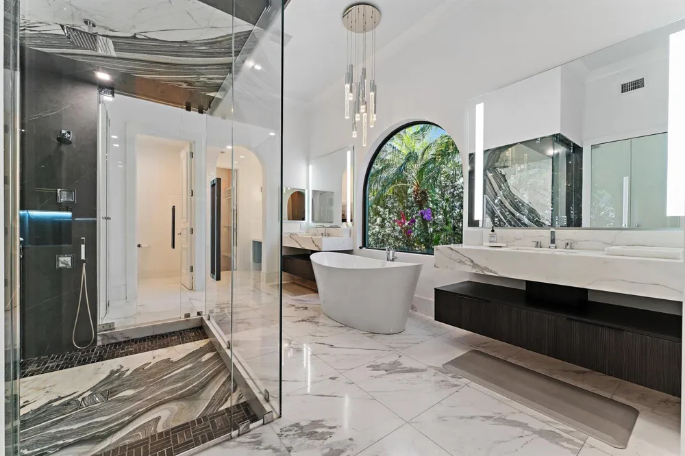 636 Hermitage Circle Palm Beach Gardens, FL 33410