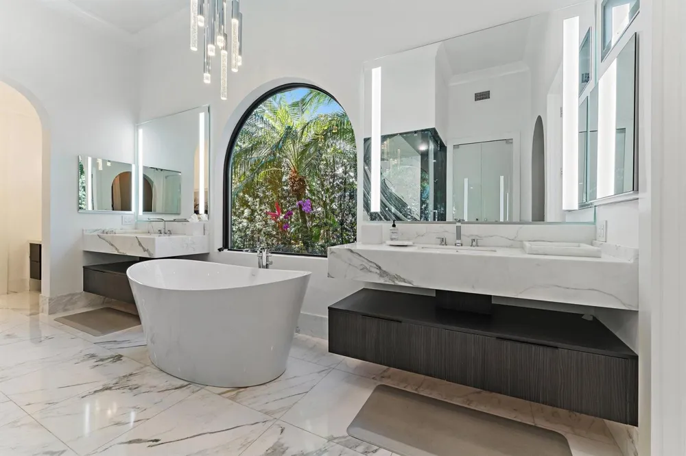 636 Hermitage Circle Palm Beach Gardens, FL 33410