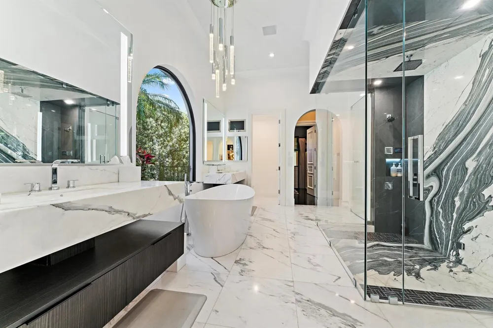 636 Hermitage Circle Palm Beach Gardens, FL 33410