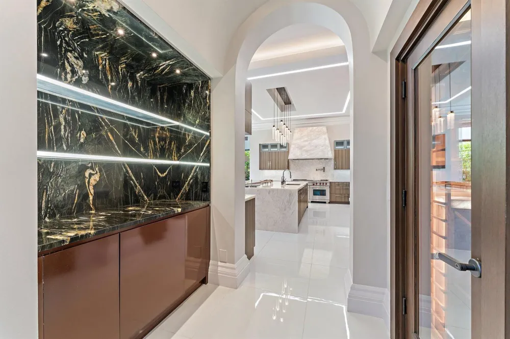 636 Hermitage Circle Palm Beach Gardens, FL 33410