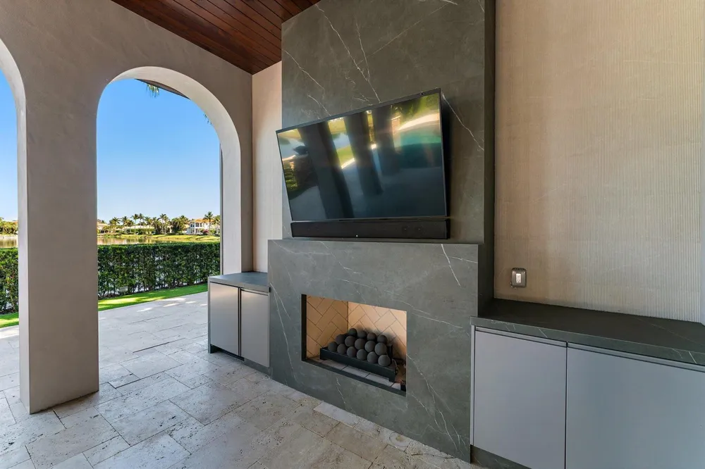636 Hermitage Circle Palm Beach Gardens, FL 33410