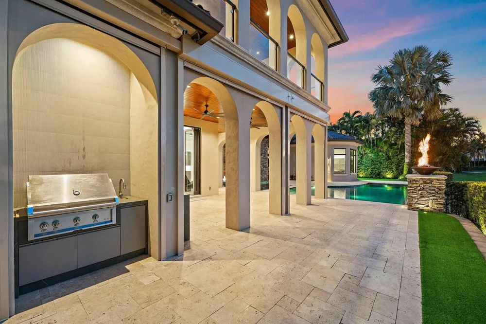 636 Hermitage Circle Palm Beach Gardens, FL 33410