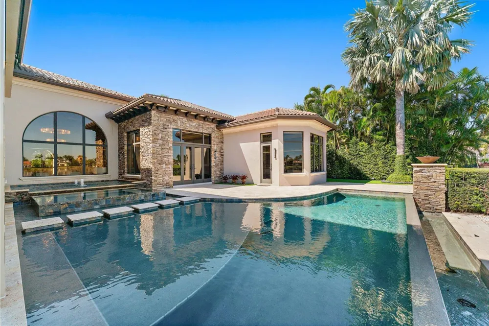 636 Hermitage Circle Palm Beach Gardens, FL 33410