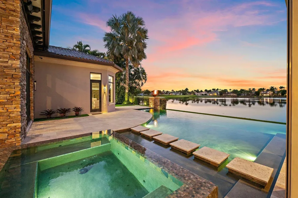 636 Hermitage Circle Palm Beach Gardens, FL 33410