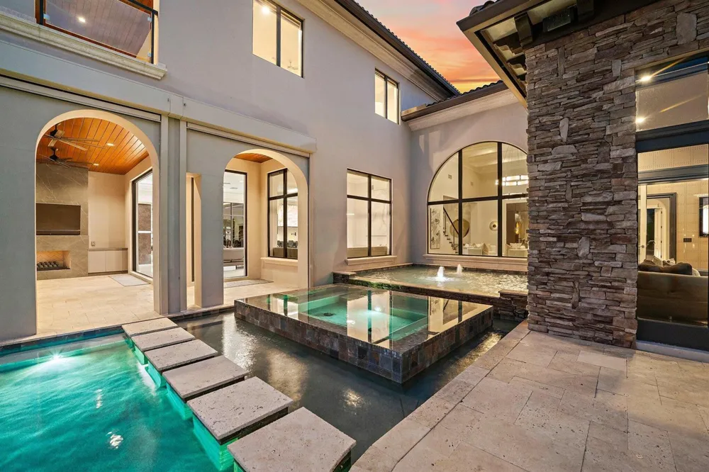 636 Hermitage Circle Palm Beach Gardens, FL 33410