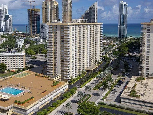 231 174th St #1215 Sunny Isles Beach, FL 33160