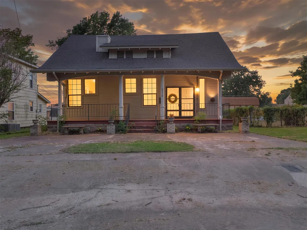 211 State Street Wagoner, OK 74467