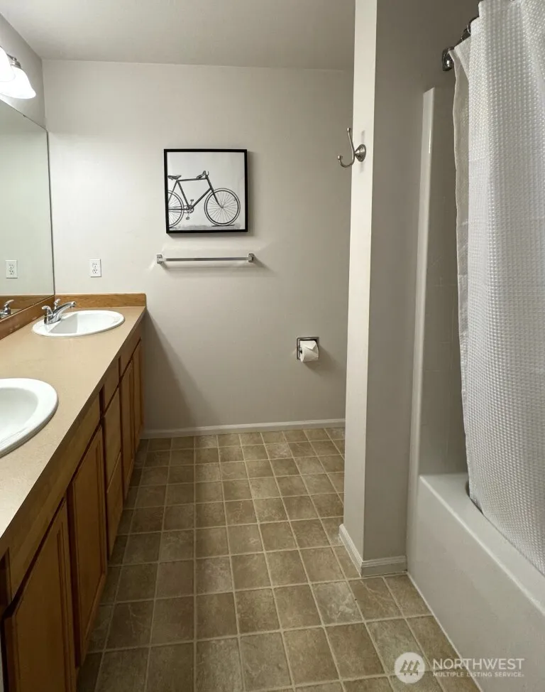 7020 Holly Park Drive S #W2 Seattle, WA 98118