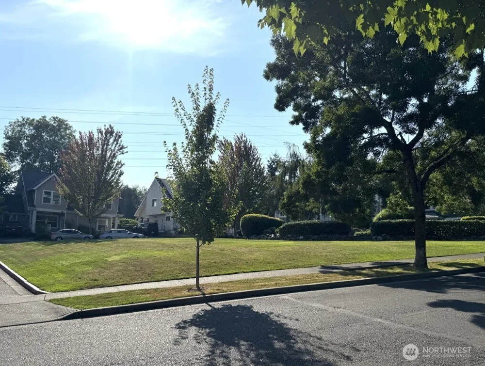 7020 Holly Park Drive S #W2 Seattle, WA 98118