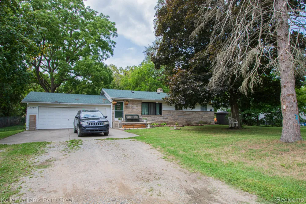 2334 S Term Street Burton City, MI 48519