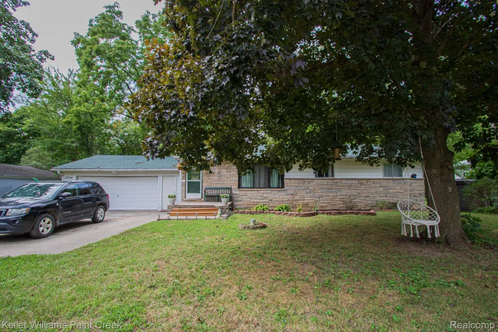 2334 S Term Street Burton City, MI 48519