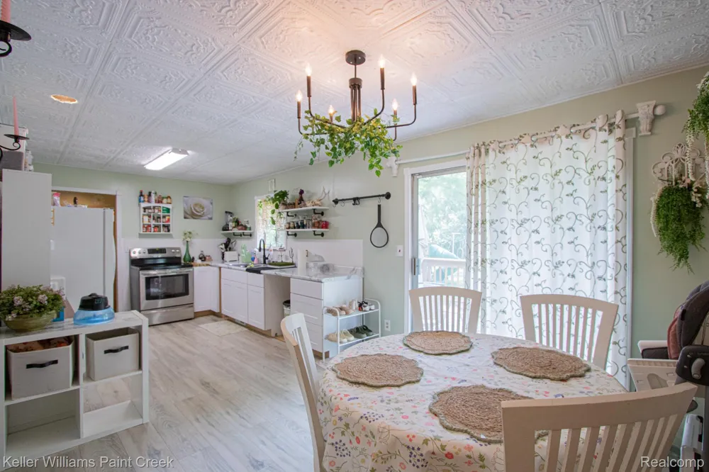 2334 S Term Street Burton City, MI 48519