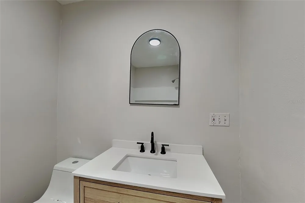 3801 1/2 W PALMIRA AVENUE Tampa, FL 33629