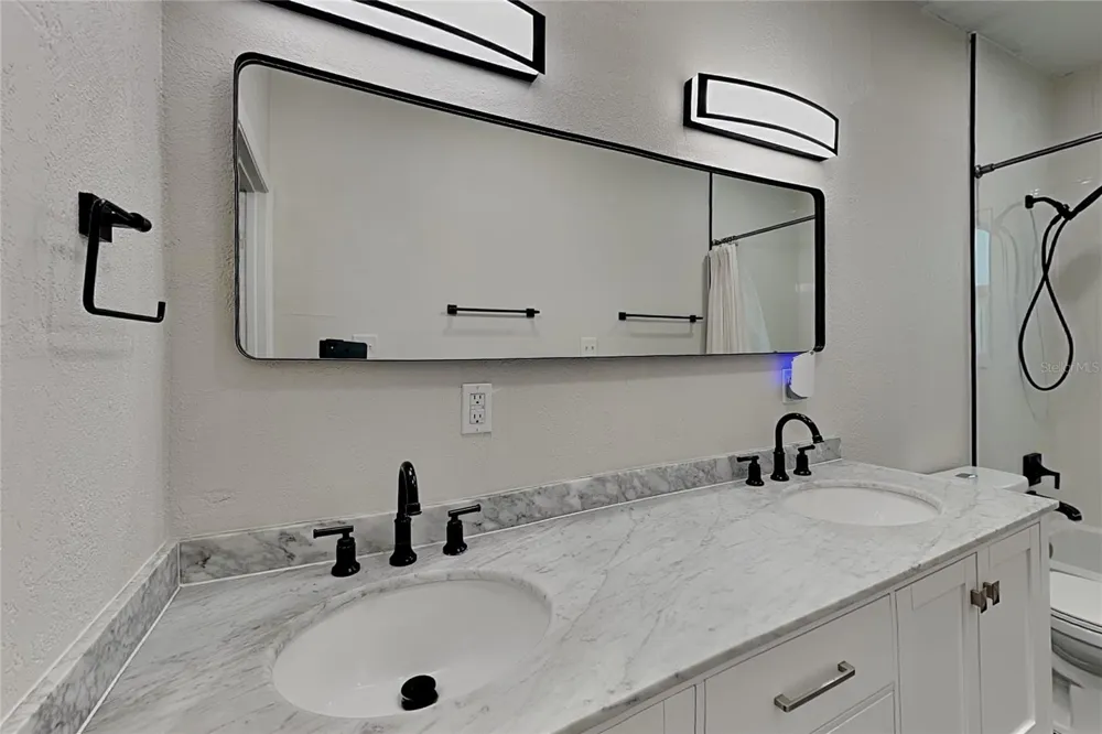 3801 1/2 W PALMIRA AVENUE Tampa, FL 33629