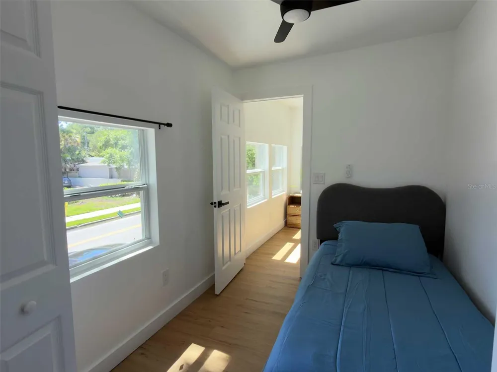 612 N HAMPTON AVENUE Orlando, FL 32803