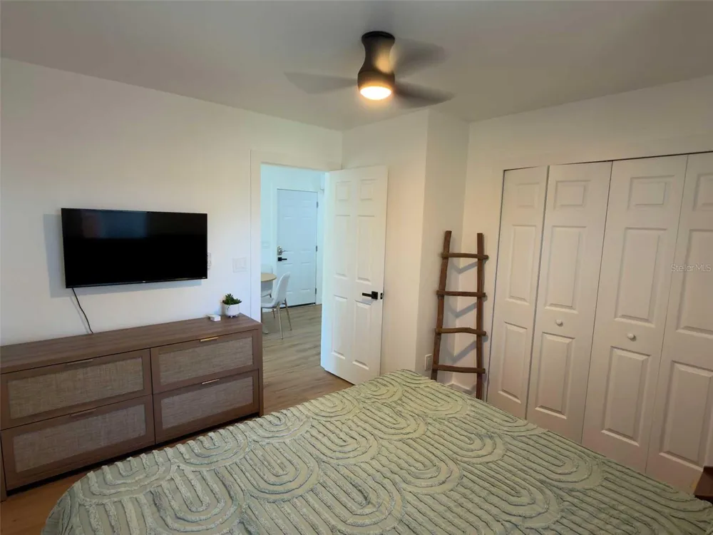 612 N HAMPTON AVENUE Orlando, FL 32803
