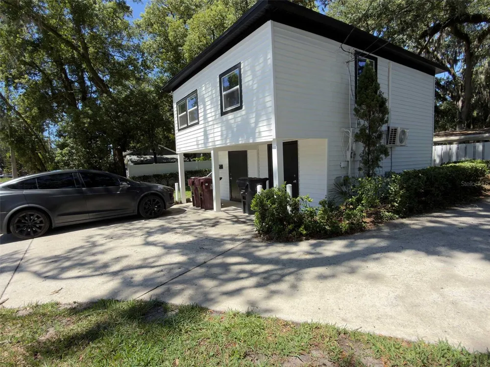 612 N HAMPTON AVENUE Orlando, FL 32803