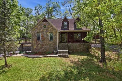 2105 Alpine Dr